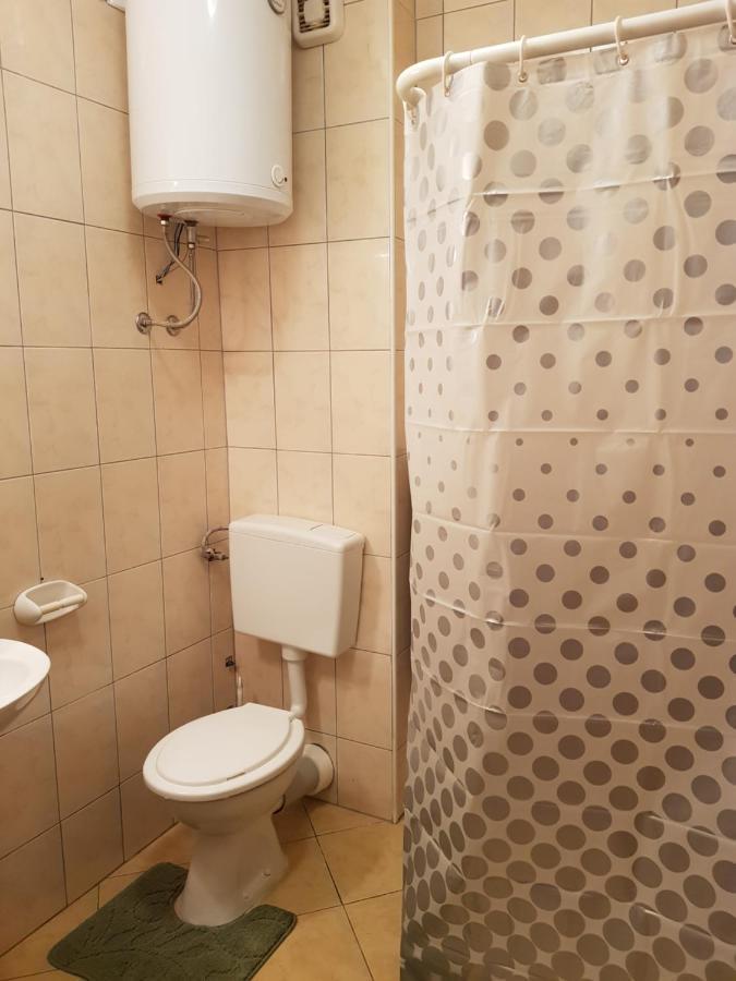 Apartmani Tommy Pag Town Esterno foto